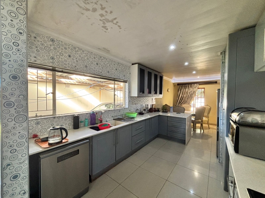 5 Bedroom Property for Sale in Sasolburg Ext 11 Free State